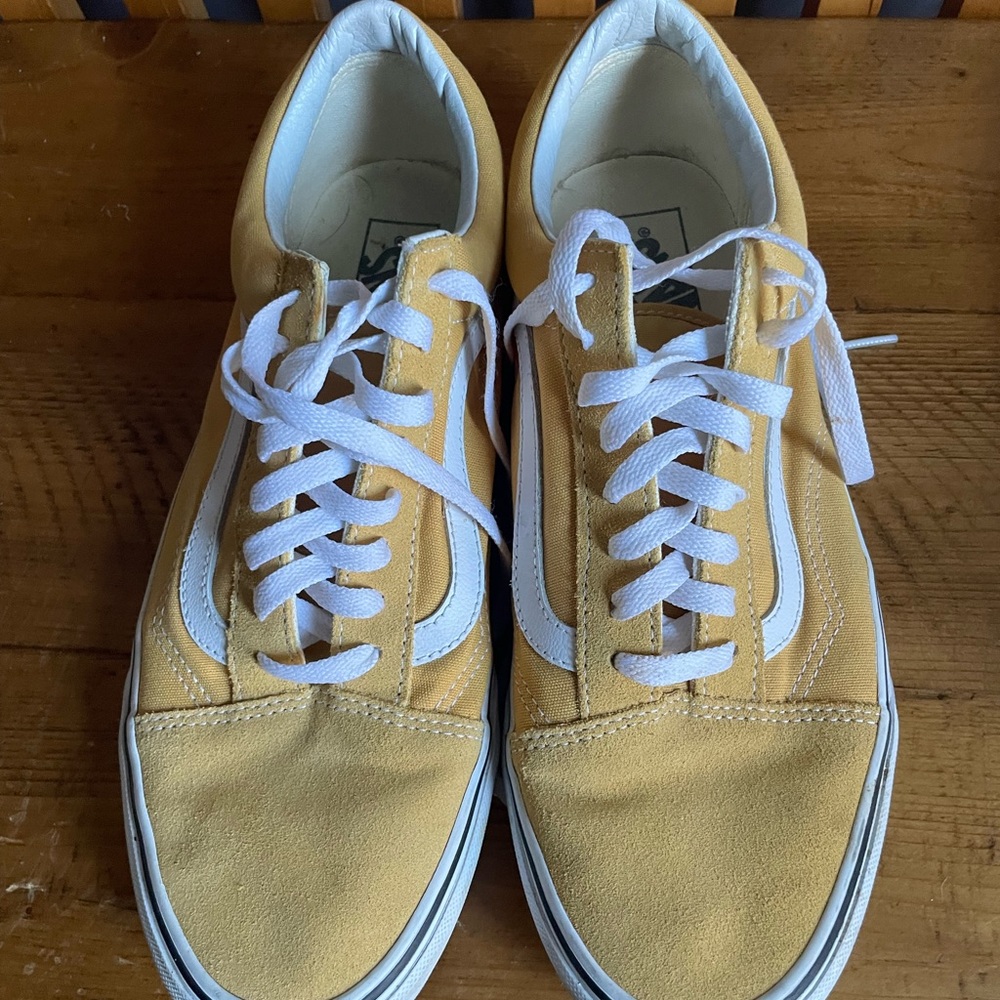 Vans size 10 worn twice!